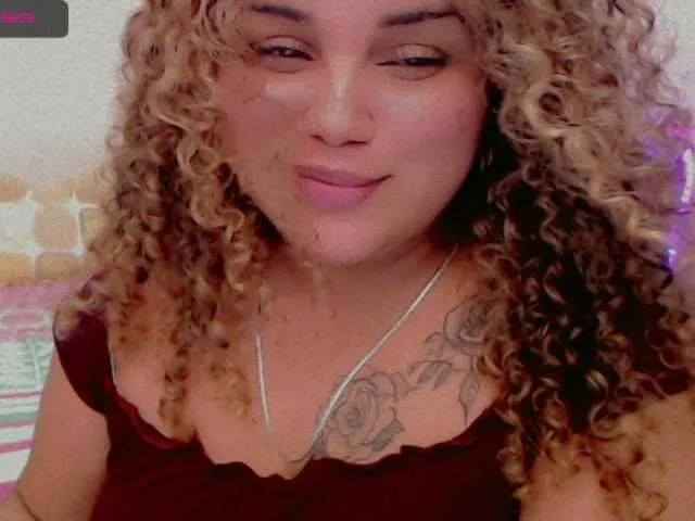 Live sex webcam photo for aishaaovit #272849732