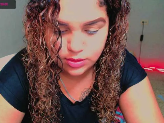 Live sex webcam photo for aishaaovit #273413413