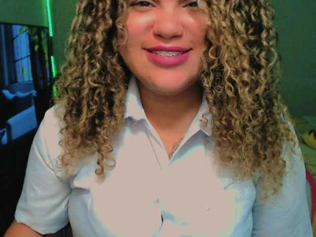 Live sex webcam photo for aishaaovit #273838771
