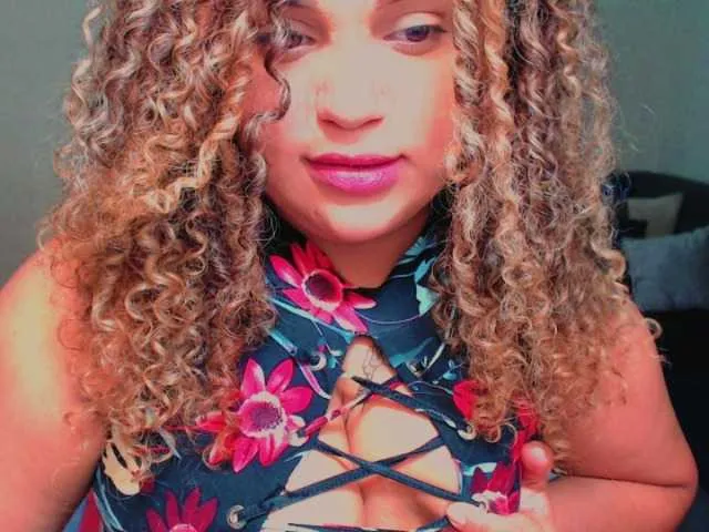 Live sex webcam photo for aishaaovit #273853729