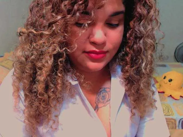 Live sex webcam photo for aishaaovit #274181745
