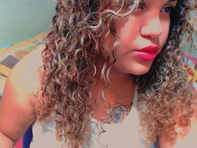 Live sex webcam photo for aishaaovit #274253943
