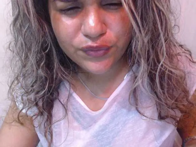 Live sex webcam photo for aishaaovit #276882245