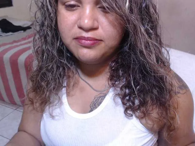 Live sex webcam photo for aishaaovit #276957966