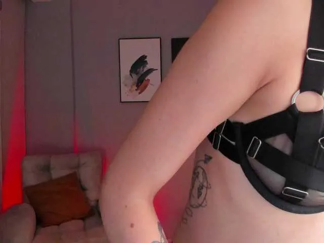 Live sex webcam photo for alanasmiith1 #277552161