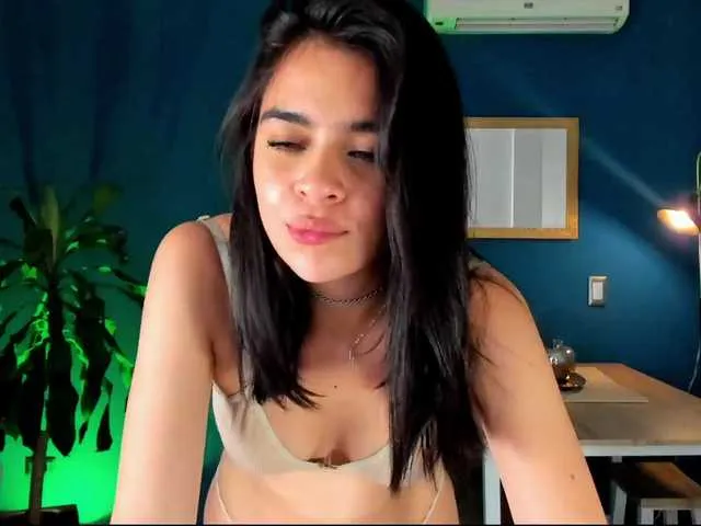 Live sex webcam photo for alanasmiith1 #277973295
