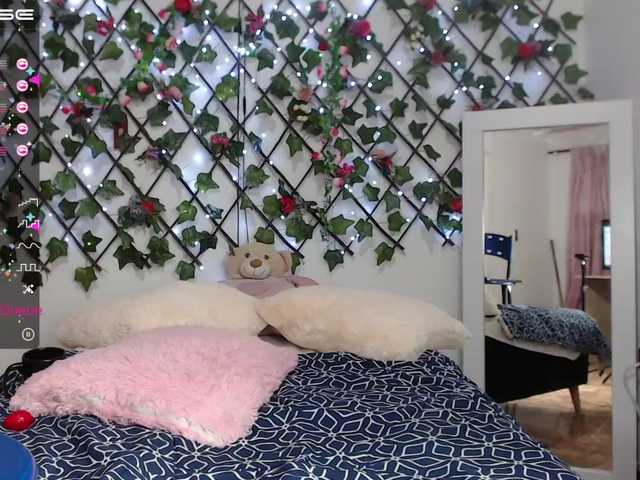 Live sex webcam photo for alanawilliams #272717277