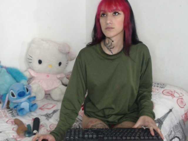 Live sex webcam photo for alanna-hot-fs #275648518