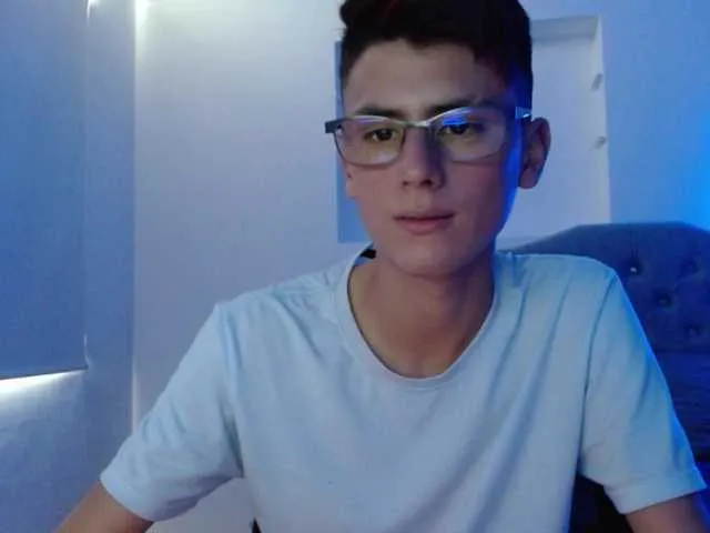 Live sex webcam photo for alannds #277941344