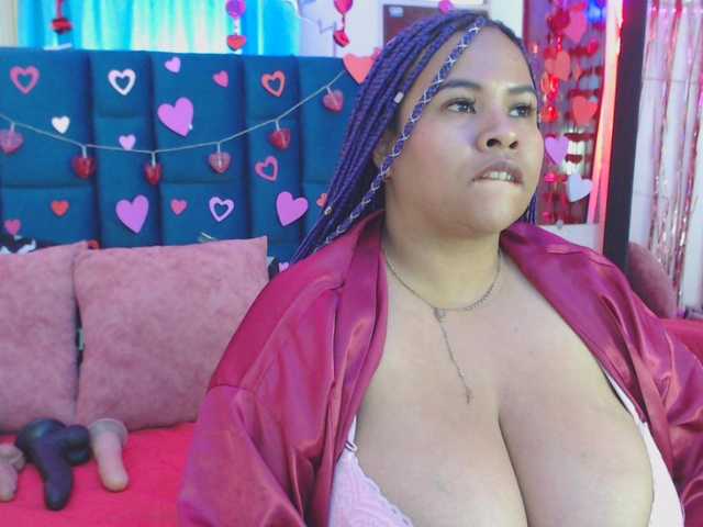 Live sex webcam photo for albasex10 #290474380