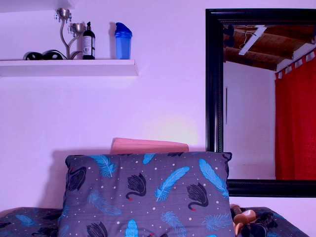 Live sex webcam photo for ale-evanz #290950752