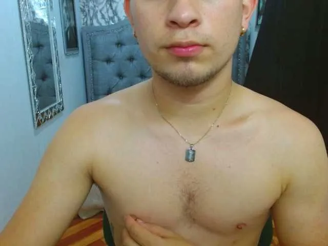 Live sex webcam photo for alec-thobias #274397385
