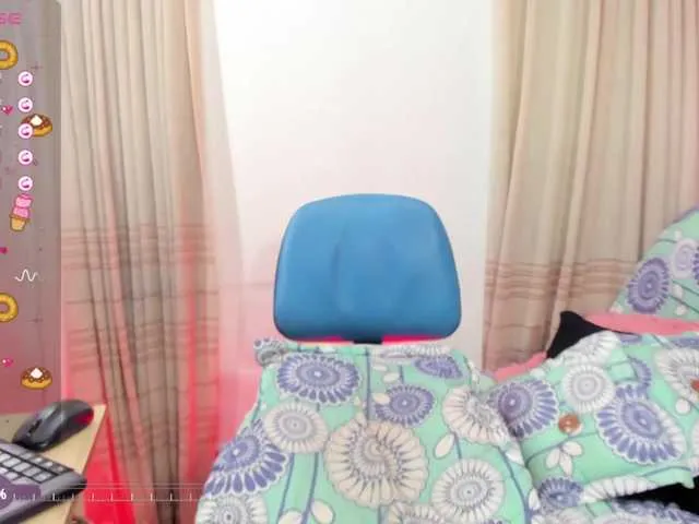 Live sex webcam photo for aleja-hill #277481627