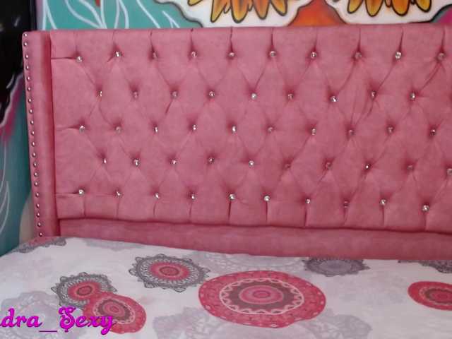 Live sex webcam photo for aleja-sexy #271690472