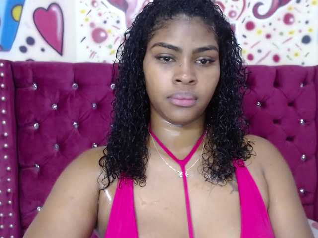 Live sex webcam photo for aleja-sexy #272294764