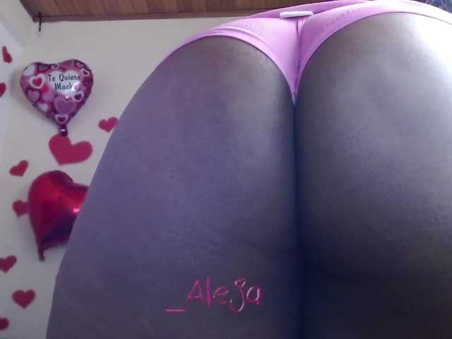 Live sex webcam photo for aleja-sexy #272393386