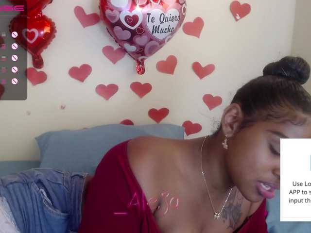 Live sex webcam photo for aleja-sexy #272490917