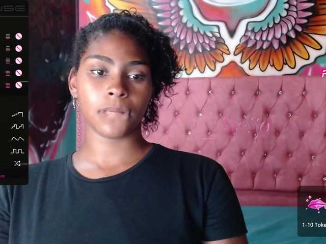 Live sex webcam photo for aleja-sexy #272985563