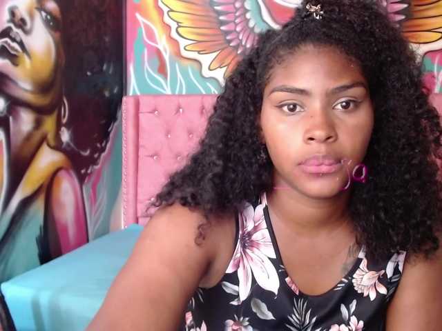 Live sex webcam photo for aleja-sexy #273192055