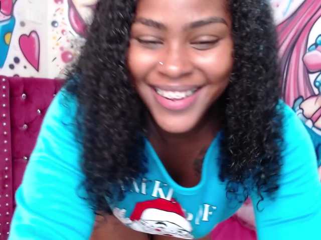 Live sex webcam photo for aleja-sexy #273636047