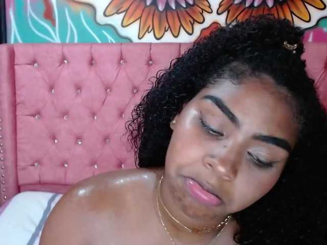 Live sex webcam photo for aleja-sexy #274549378