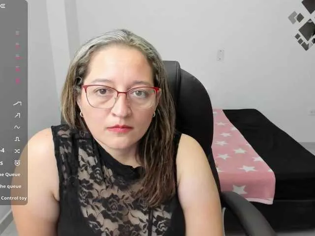 Live sex webcam photo for alejandramilf #290516278