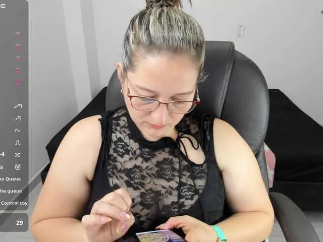 Live sex webcam photo for alejandramilf #290551023