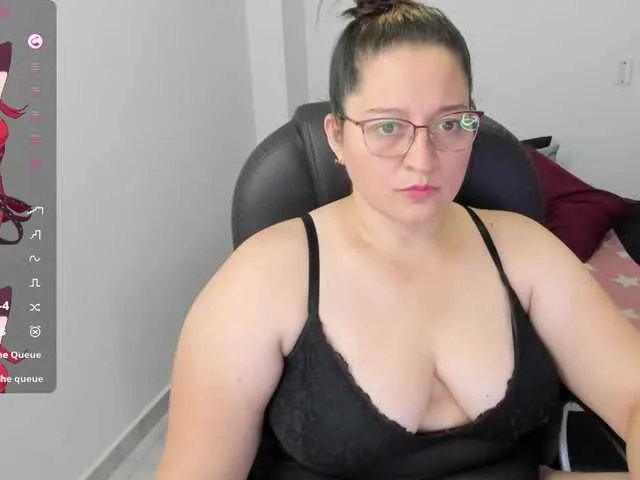 Live sex webcam photo for alejandramilf #291962426