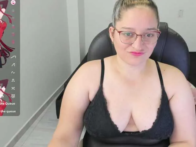 Live sex webcam photo for alejandramilf #292203533