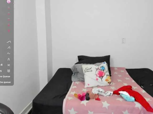 Live sex webcam photo for alejandramilf #292385357