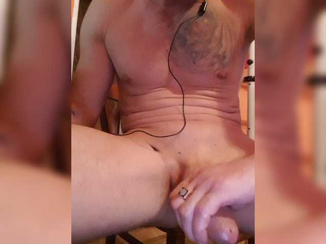 Live sex webcam photo for alek37111 #277896852