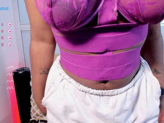 Live sex webcam photo for alessia20 #276730461