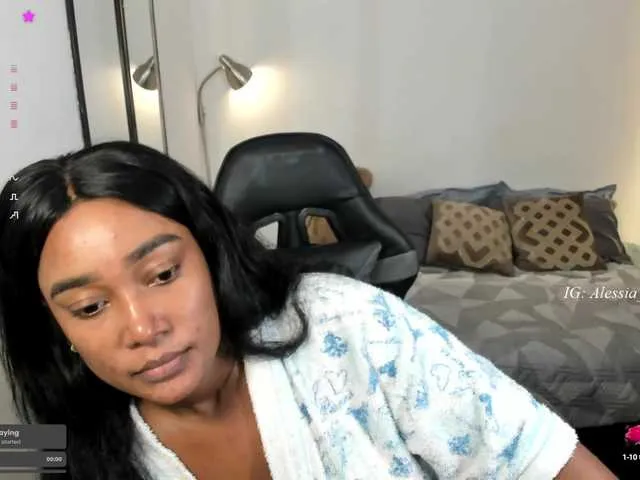 Live sex webcam photo for alessia20 #291572603