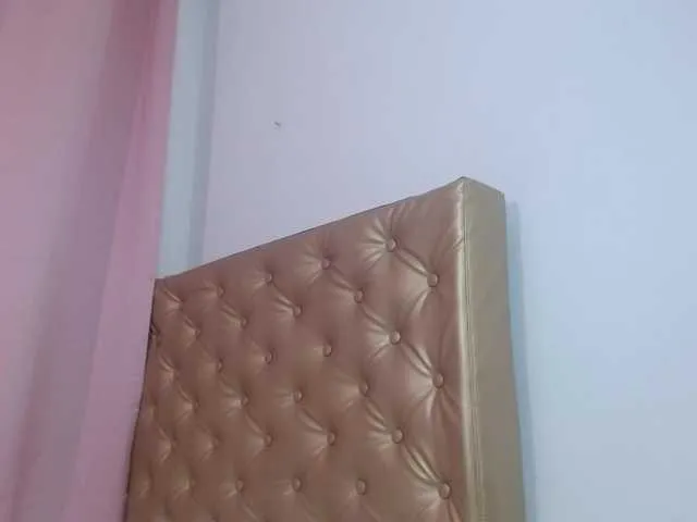 Live sex webcam photo for alessiia #276178275