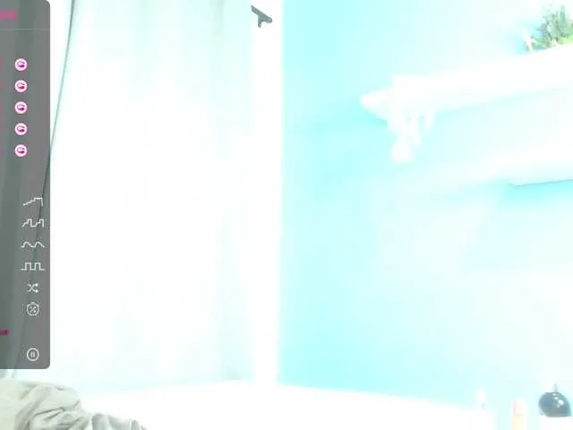 Live sex webcam photo for alessiia #276523777