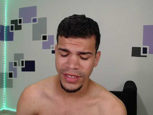 Live sex webcam photo for alex-luxu #276692852