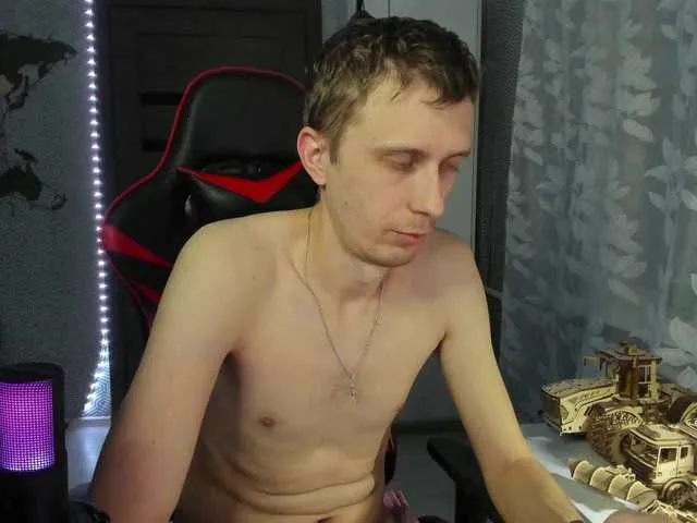 Live sex webcam photo for alex13hot1 #290418664