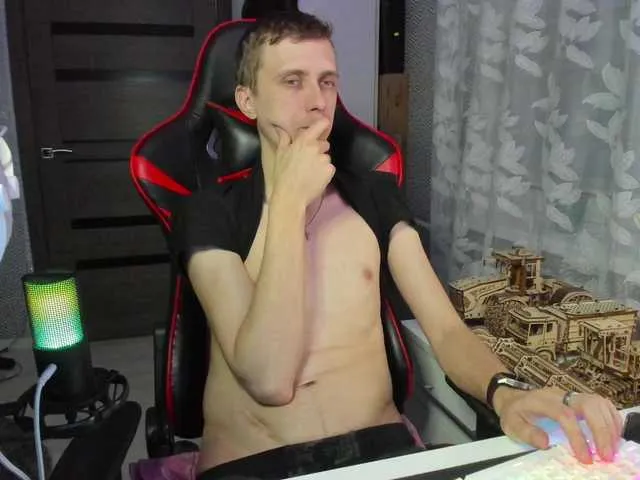 Live sex webcam photo for alex13hot1 #290663586
