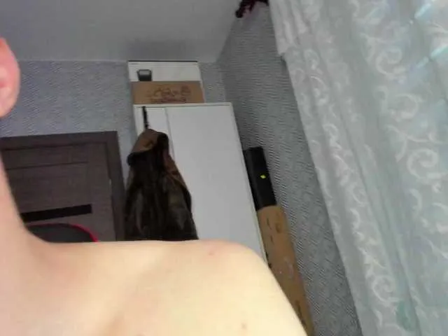 Live sex webcam photo for alex13hot1 #290986016