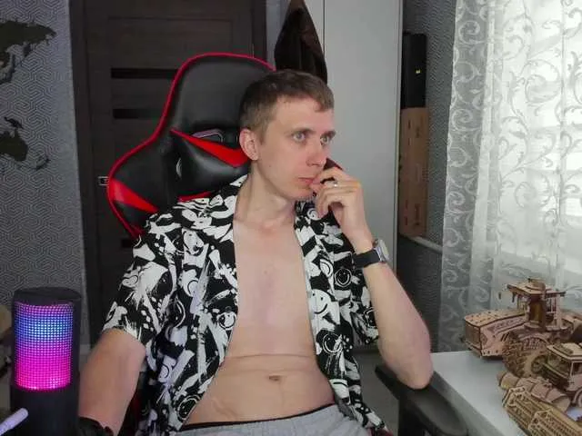 Live sex webcam photo for alex13hot1 #291262328