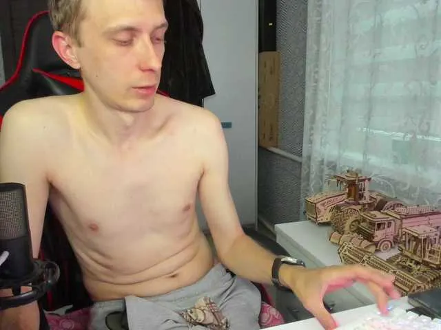 Live sex webcam photo for alex13hot1 #291301825
