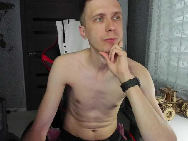 Live sex webcam photo for alex13hot1 #291393759