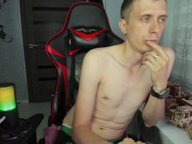 Live sex webcam photo for alex13hot1 #291426801