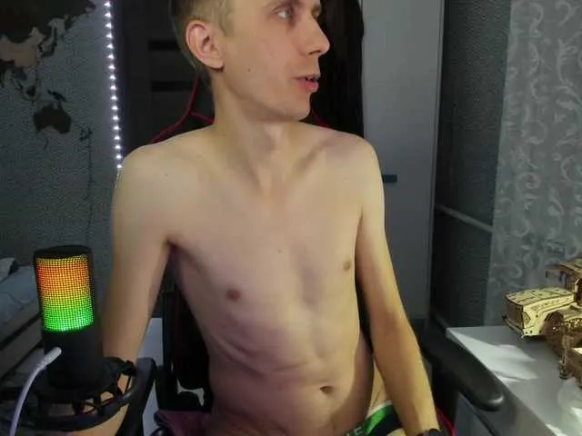 Live sex webcam photo for alex13hot1 #291975541