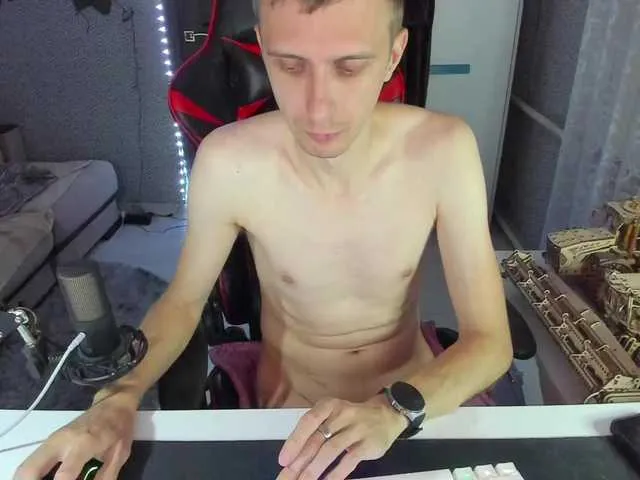 Live sex webcam photo for alex13hot1 #292202440