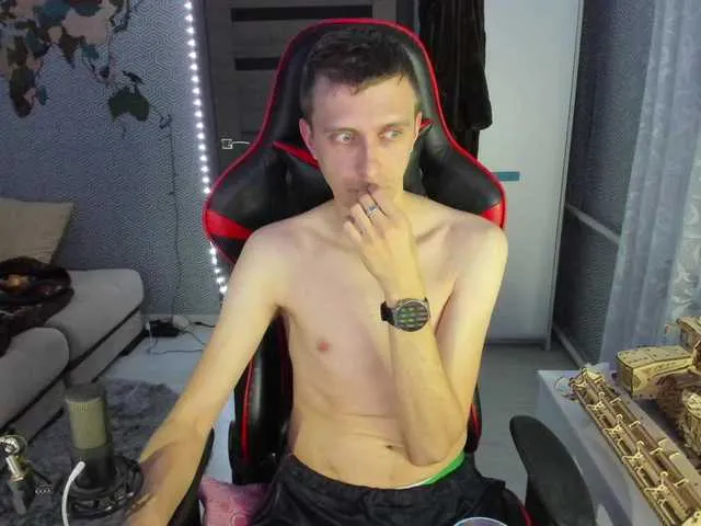 Live sex webcam photo for alex13hot1 #292237256