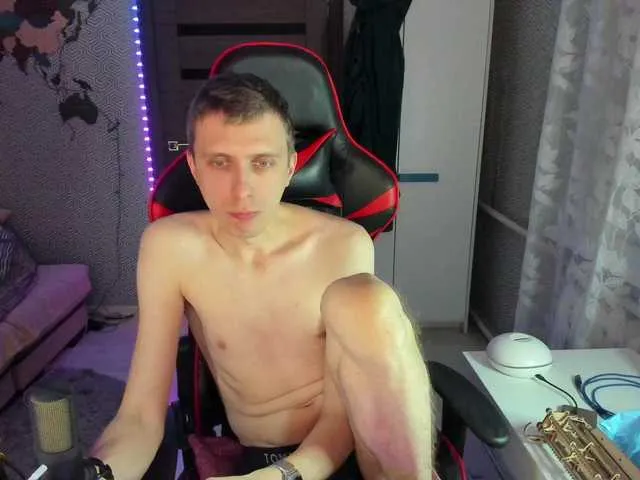 Live sex webcam photo for alex13hot1 #292742208