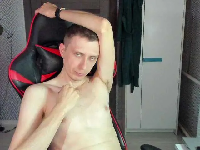 Live sex webcam photo for alex13hot1 #293496649