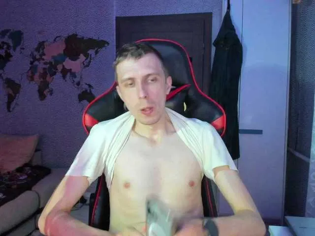 Live sex webcam photo for alex13hot1 #293591871