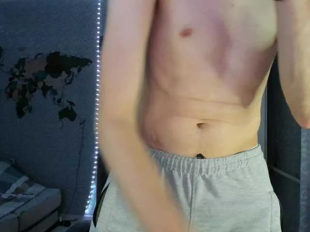 Live sex webcam photo for alex13hot1 #293753802